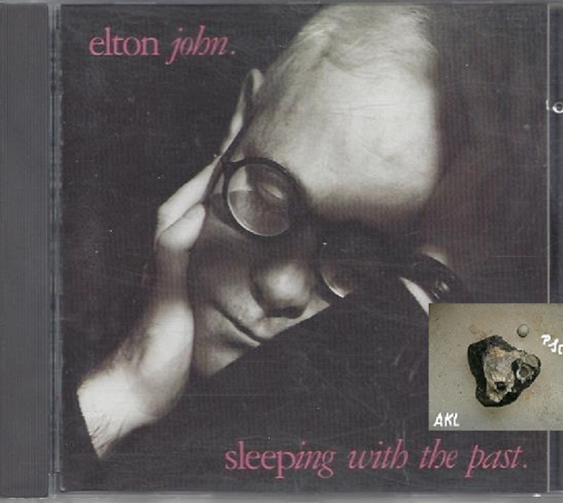 Bild 1 von Elton John, sleeping with the past, CD
