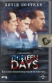 Bild 1 von Thirteen Days, Eine falsche Entscheidung könnte die letzte sein, VHS